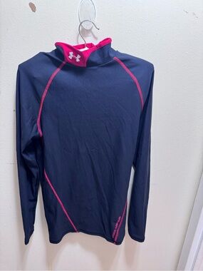 Under Armour ColdGear shirt in Black and Red